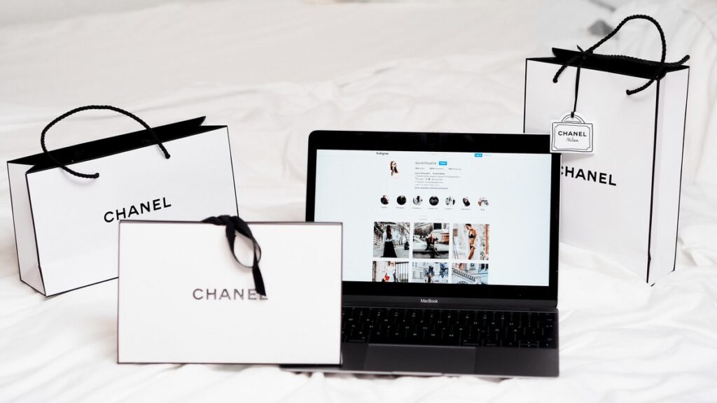 Chanel and laptop